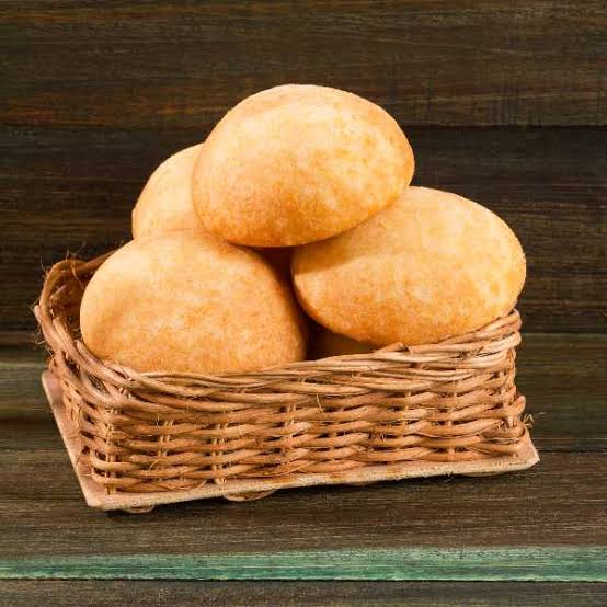 Mapas_Latinos's tweet photo. Mejores panes de América Latina🍞

🇨🇴 Pandebono (#1 en el mundo)🥇
🇨🇴 Almojábana (#2)
🇧🇷 Pão de queijo (#4) 
🇨🇱 Marraqueta (#8)
🇨🇴 Pan de queso (#9)
🇨🇴 Pan de yuca (#12)
🇵🇾 Chipa (#26)
🇲🇽 Bolillo (#37)
🇨🇱 Pan amasado (#38)
🇵🇷 Pan sobao (#46)
🇨🇺 Pan cubano (#52)
🇨🇱 Pan de huevo (#85)
🇵🇾 Sopa Paraguaya (#92)
🇵🇷 Pan de Mallorca (#93)
🇨🇴 Pan trenza (#97)

Fuente: TasteAtlas, 2026.
