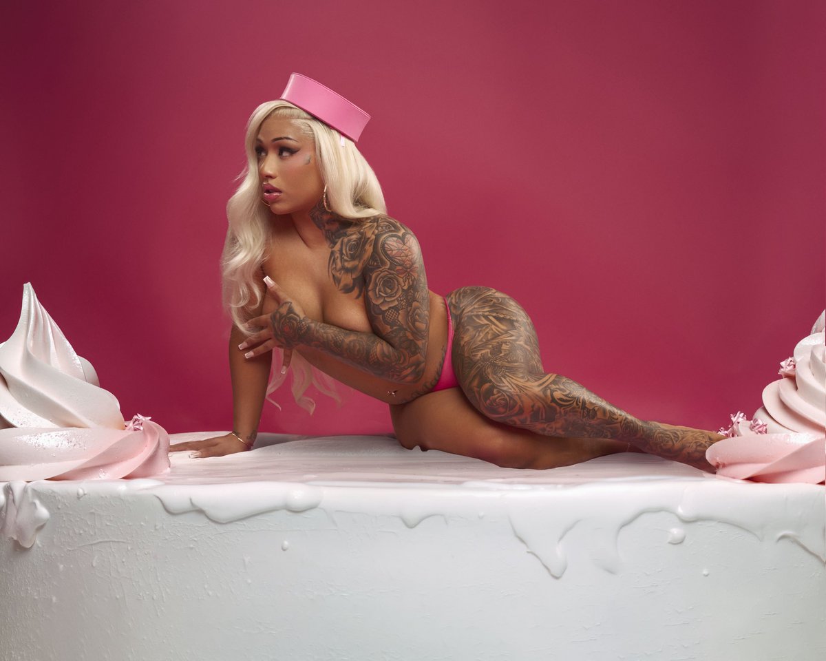 LILMA716's tweet photo. 💕Happy 28th Birthday To Me 💞
Anyone want cake 👀? https://t.co/WMvG8Sf7ha
