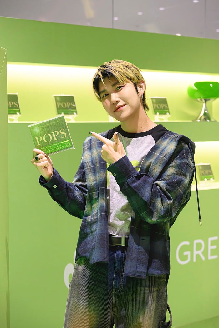 modelpress's tweet photo. ミセス若井滉斗、緊急渡韓で
「N SEOUL TOWER」点灯式に参加🍏

駆けつけた約500人のファンに韓国語で挨拶
https://t.co/2PmS5PEVGQ

「みなさん、来てくれてありがとう！『POPS』は聴いてくれましたか？今回、この素敵な点灯式に参加できてとても嬉しいです」

@AORINGOHUZIN https://t.co/HcitftQKPi
