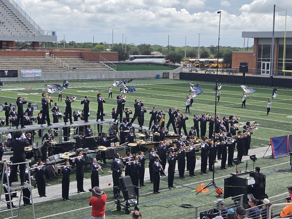 ManvelHS's tweet photo. A big Hoka Hey Shout out to the Manvel Band and Color Guard who performed in the Bands of America Competition on Saturday at Freedom Field. https://t.co/dCu1KjiJRt