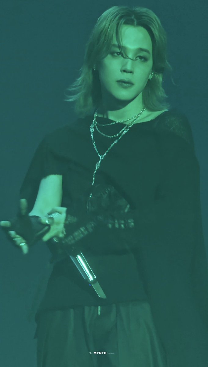 jiminchapters's tweet photo. HOLY FCKN JIMIN https://t.co/9kxcSTjxSf