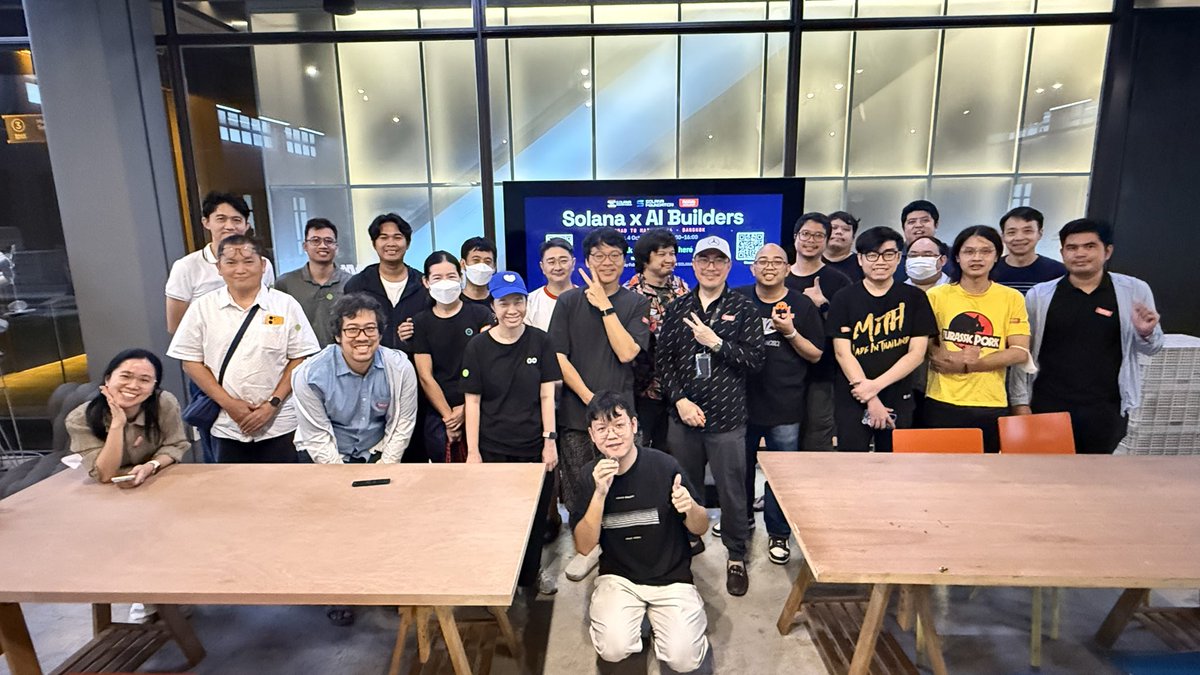 katopz's tweet photo. New venue and full house Bangkok Rustaceans AI+Solana Developer monthly! Thanks @decentra1ized_ @SolanaFndn for always support Rust community 🦀🤗 https://t.co/zMoZarq8qR