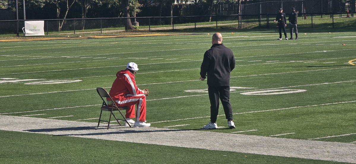 pigskinut's tweet photo. We got the coach with the most drip! @UFLAviators @TedGinnJr_19 https://t.co/BdHtg5uOKy