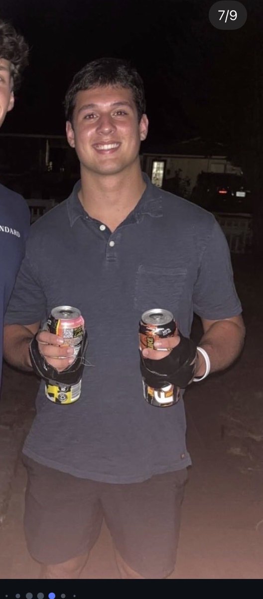 SenWilburWar's tweet photo. These hands don’t haze https://t.co/YPEnnlxKXS