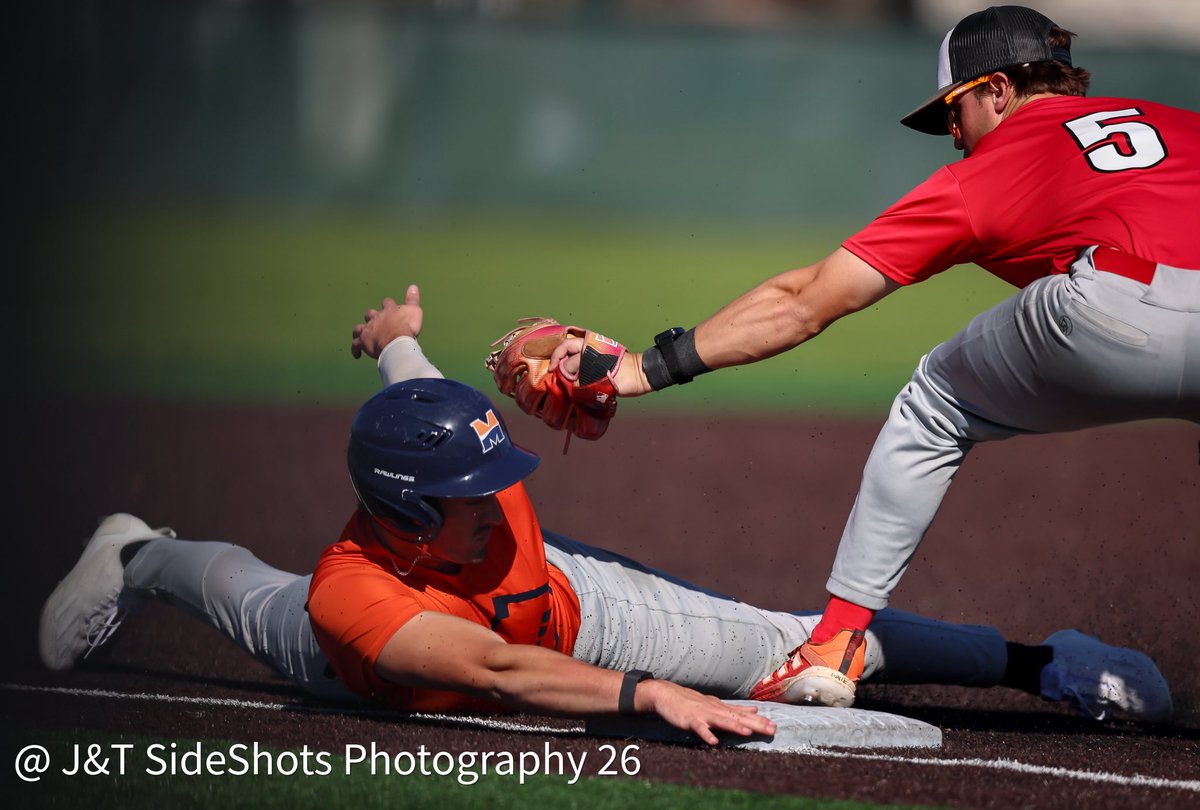 Jtsideshots's tweet photo. Safe to say College Baseball is in fall ball mode, @NortheastCCBSB hosted @MidlandU_BSB in scrimmage this afternoon, Baseball in October is always a great time, perfect weather, great action on the diamond what else could you ask for. https://t.co/MunXYbDtac