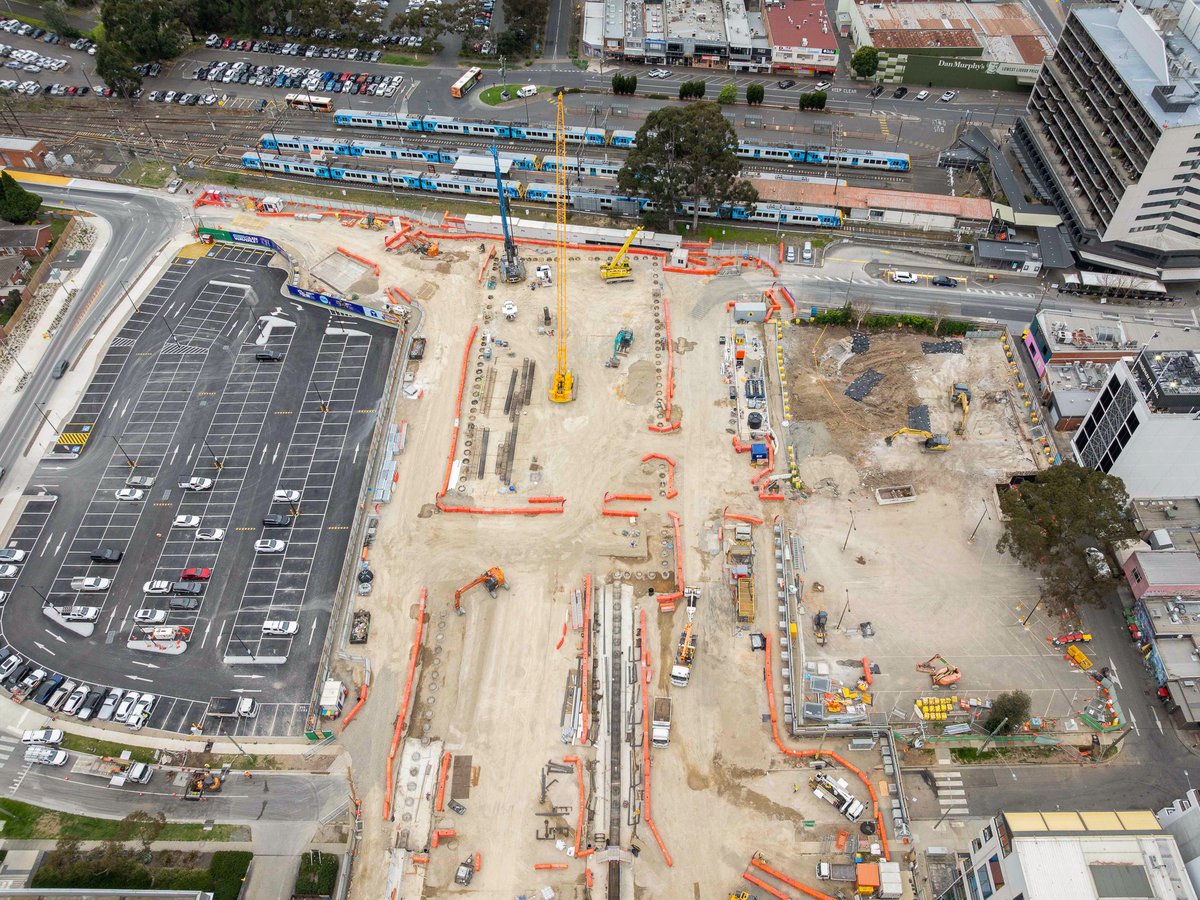 suburbanloop's tweet photo. Glen Waverley, the first stage of station construction is now complete.

Crews recently finished installing 268 piles, they’re the circular ground supports that outline the station space.

Now, we’re ready for full-scale excavation. https://t.co/b8x0pquShv
