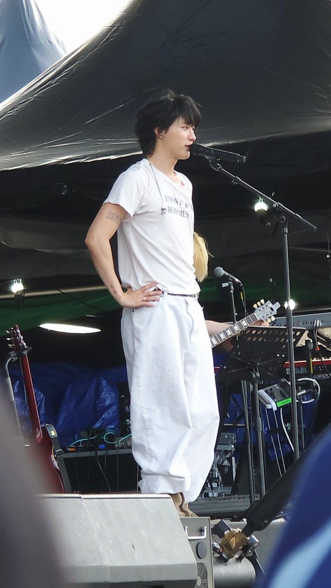 seung_min_in96's tweet photo. 奇跡の１枚ってよく言われるけどスンヨン君はどの方のどの画像も素敵過ぎてやっぱりスンヨン君自体が奇跡の子なんだわと確信(画像お借りしました) https://t.co/WslMhxzDBK