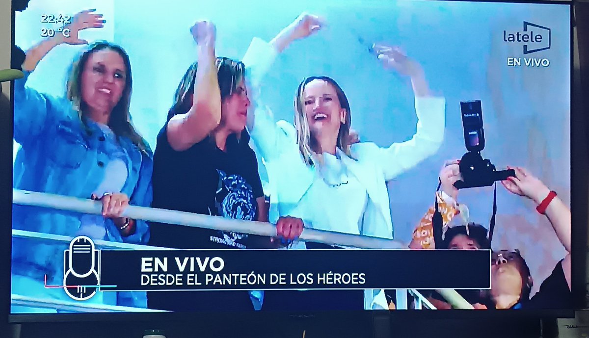 guilleArceCCP's tweet photo. Este lenguaje corporal qué tal? https://t.co/BLTtQVPZRP