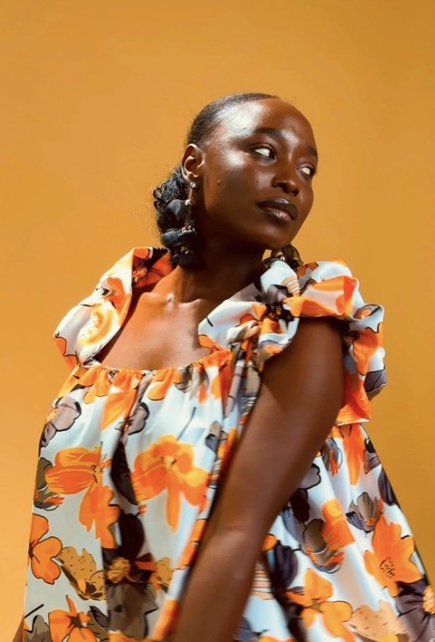 eagamor's tweet photo. candid /ˈkandɪd/ 

describing a photo or video taken naturally without the person knowing or posing for the camera. 📸 #itakephotos1985 #Portrait #Camera #MasterClass Photographer 

Muse: @janie_yakz 

Studio: @mcbstudiorental 

Collective: @thecreatorslab__ x @PalmWineDJ https://t.co/9RUPo7j2sN