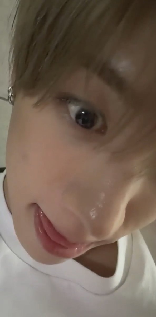 idnttchungus's tweet photo. i love my silly bunny https://t.co/03dnXfpglL
