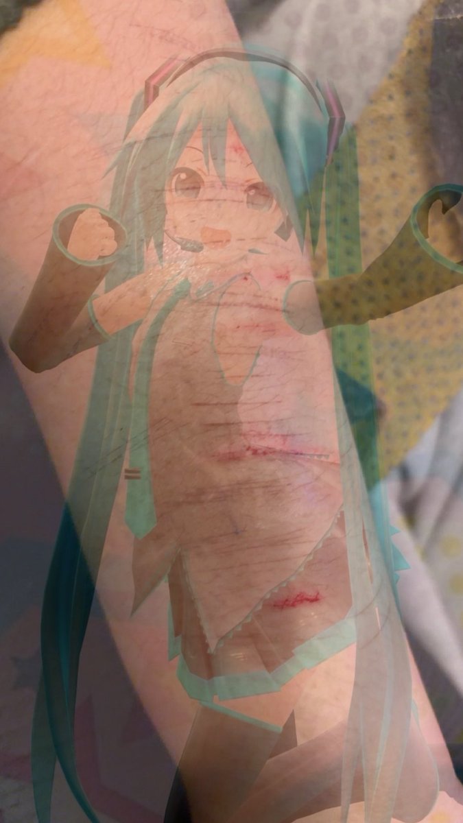 rainingac1d's tweet photo. fake arm!!! fake everything!!!
#shedrtwt #shtwt #cuttwt https://t.co/YhrWldnFuG