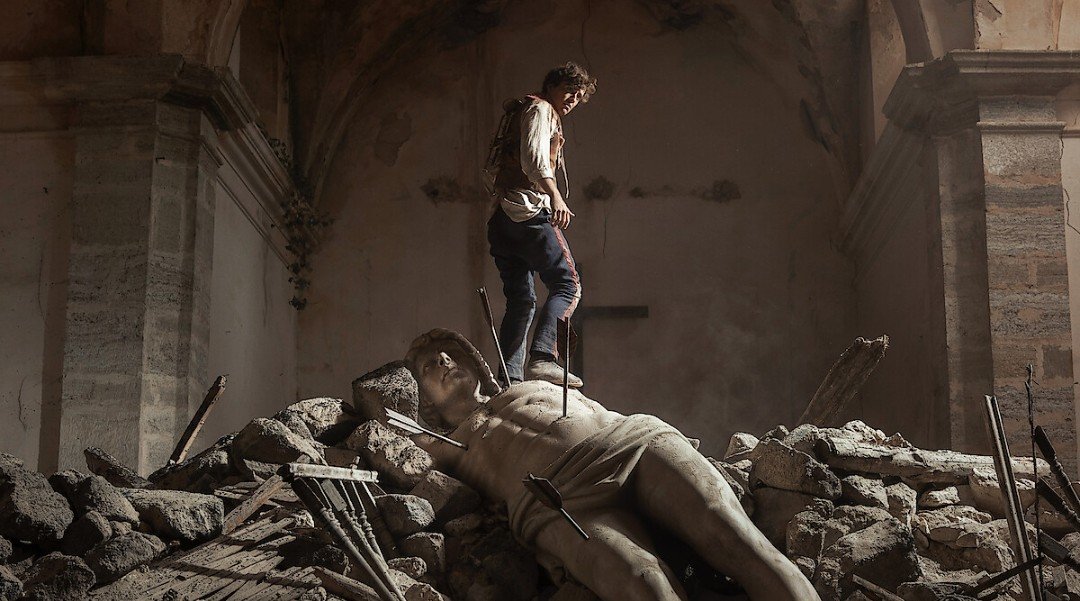 JoshFriedman77's tweet photo. #LaBolaNegra is a majestic queer epic like never before, the narrative structure between past and present does get disjointed in the first half but is saved by a touching climax. Javier Calvo & Ambrossi explore the importance of recovery, lost art and Spanish heritage. #OOF39 https://t.co/kzGFoGAM9j