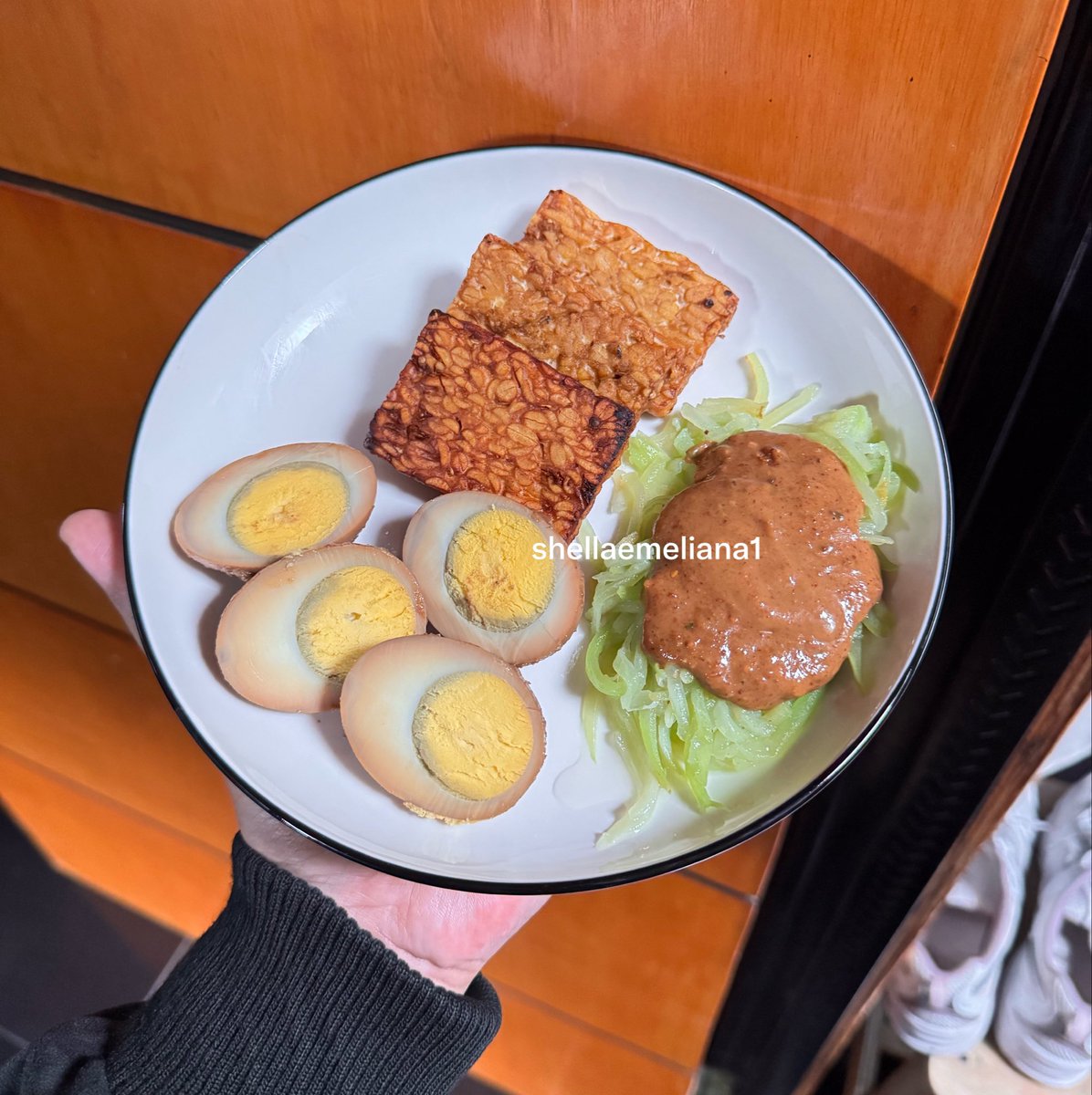 Shellaemeliana1's tweet photo. Sarapan dulu biar ga oleng😆🫶🏻 https://t.co/WJA6El59Vb