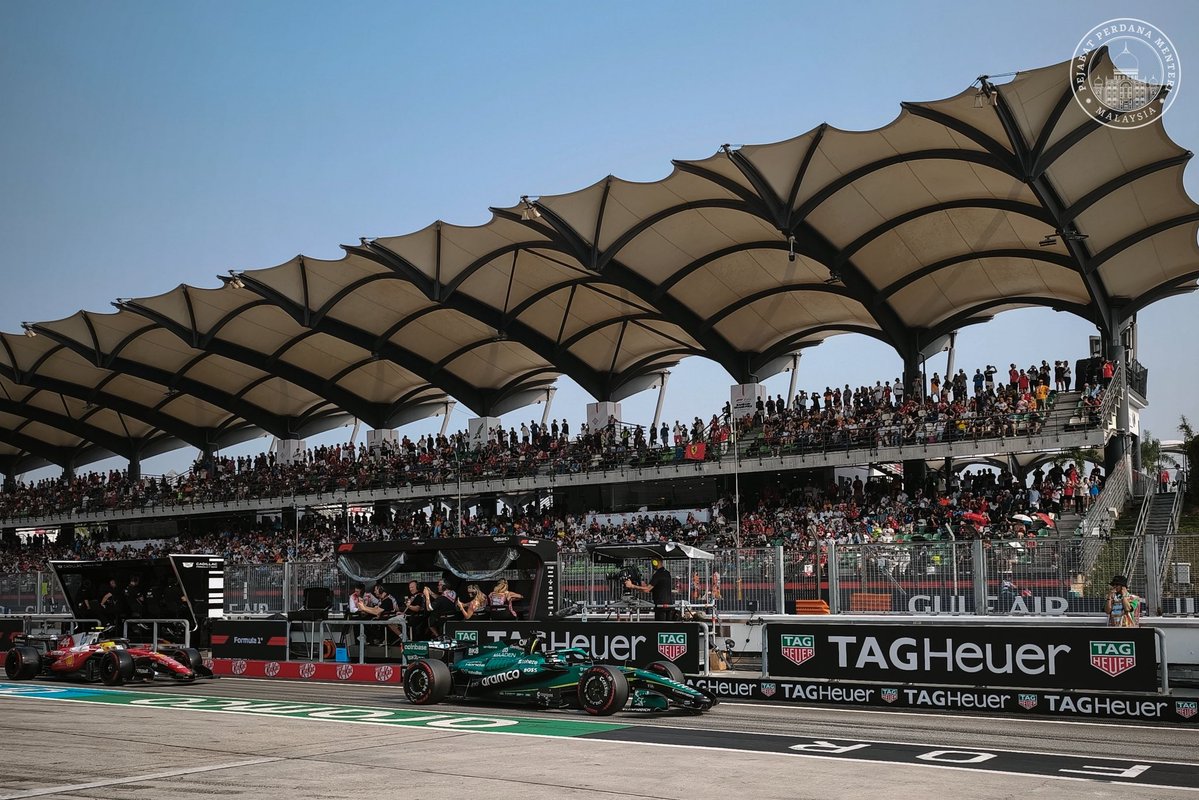 anwaribrahim's tweet photo. Saya merakamkan penghargaan kepada Bahrain atas kepercayaan kepada Malaysia dan Litar Antarabangsa Sepang untuk menjayakan Formula 1 Gulf Air Bahrain Grand Prix 2026, sekali gus mempererat persahabatan kedua-dua negara.

Kerjasama erat Sepang International Circuit (SIC) dan Bahrain International Circuit (BIC), disertai komitmen seluruh pasukan penganjur, telah memungkinkan perlumbaan ini berlangsung dengan jayanya.

Salut kepada semua yang bertungkus-lumus, daripada pemandu bas, anggota keselamatan dan sukarelawan hingga peniaga serta petugas kebersihan, kerana di sebalik kemeriahan ini ada keringat dan kesungguhan mereka yang wajar kita hargai.

Terima kasih kepada peminat F1 dari seluruh dunia yang hadir, dan terutamanya rakyat Malaysia yang memeriahkan perlumbaan serta menyambut para tetamu dengan penuh kemesraan dan budi bahasa. Kalian telah memperlihatkan wajah Malaysia yang mesra, terbuka dan kaya dengan semangat muhibah.

Semoga kita ketemu lagi di Sepang. Insya-Allah!

#MalaysiaMADANI
#YakinMADANI
#F1