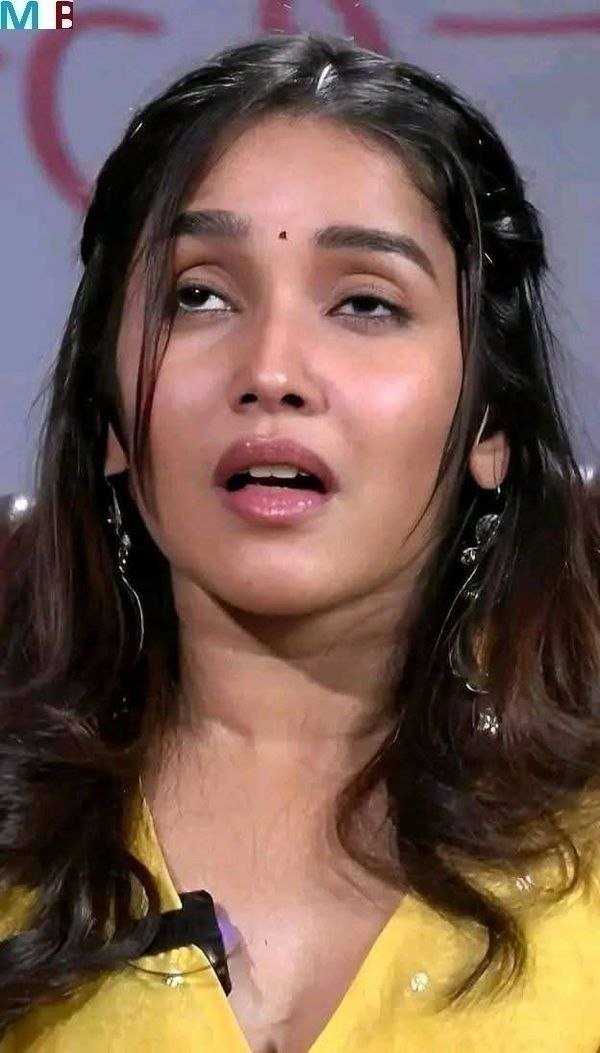 garudaram2's tweet photo. Whenever Pottai wear saree  cross-dressing training

Me : potta oru thadava un idupa thadavikire....

Potta : oru vatti than , thadaviko
( ssshh thadava thadava...ssshhh shhh aah ssshh mood akuthu Da)

Bull : sari va padu

Potta : Hmm door lock panitu va, padukure

Eyes soruguthu https://t.co/UQYMtPJXzh
