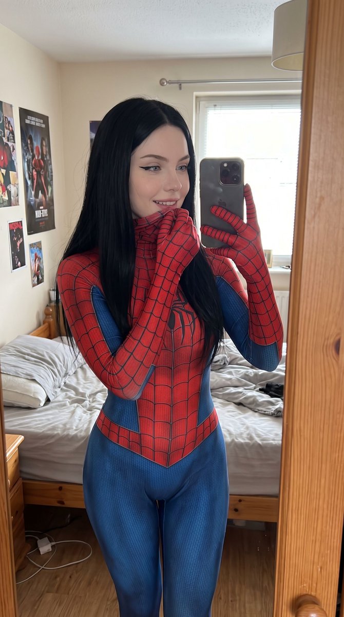 emiliespider's tweet photo. Still waiting for someone to say the costume looks perfect on me. https://t.co/WnHuA92iuN