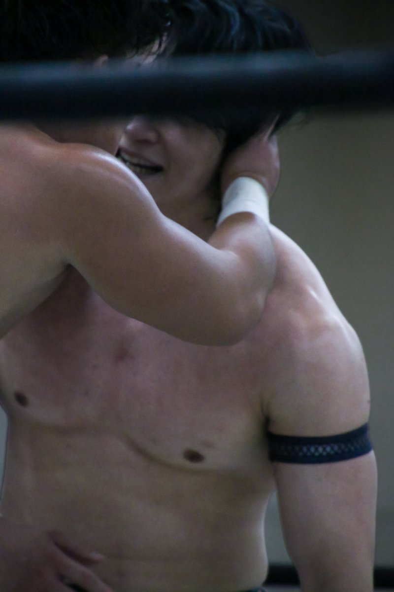 BraviSEAmo1928's tweet photo. 3枚目ロープ被ってるけどとてもいいと思ったので…

 #上野勇希  #ddtpro https://t.co/e1CqZMBnNW