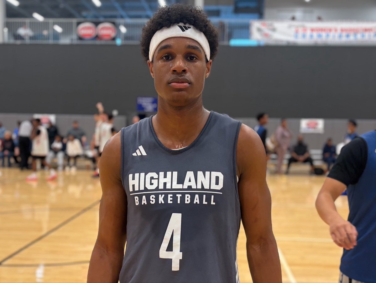 EliteHSscouting's tweet photo. Some @theCBGLive Sunday standouts:

‘27
Devin Bolden (Rocktop)
Jacoby Briscoe (St James)
📷Jordan Hunter (Highland)
Diego Joy (AOA)
📷Chris King (Hargrave)
Kaya Saran (Blue Ridge)
📷Camare Young (FUMA)

‘28
📷Tristan Franklin (Potomac)
Samuel Seaborn (Miller)
Donovan Stinney (S3) https://t.co/N8em5SiChn