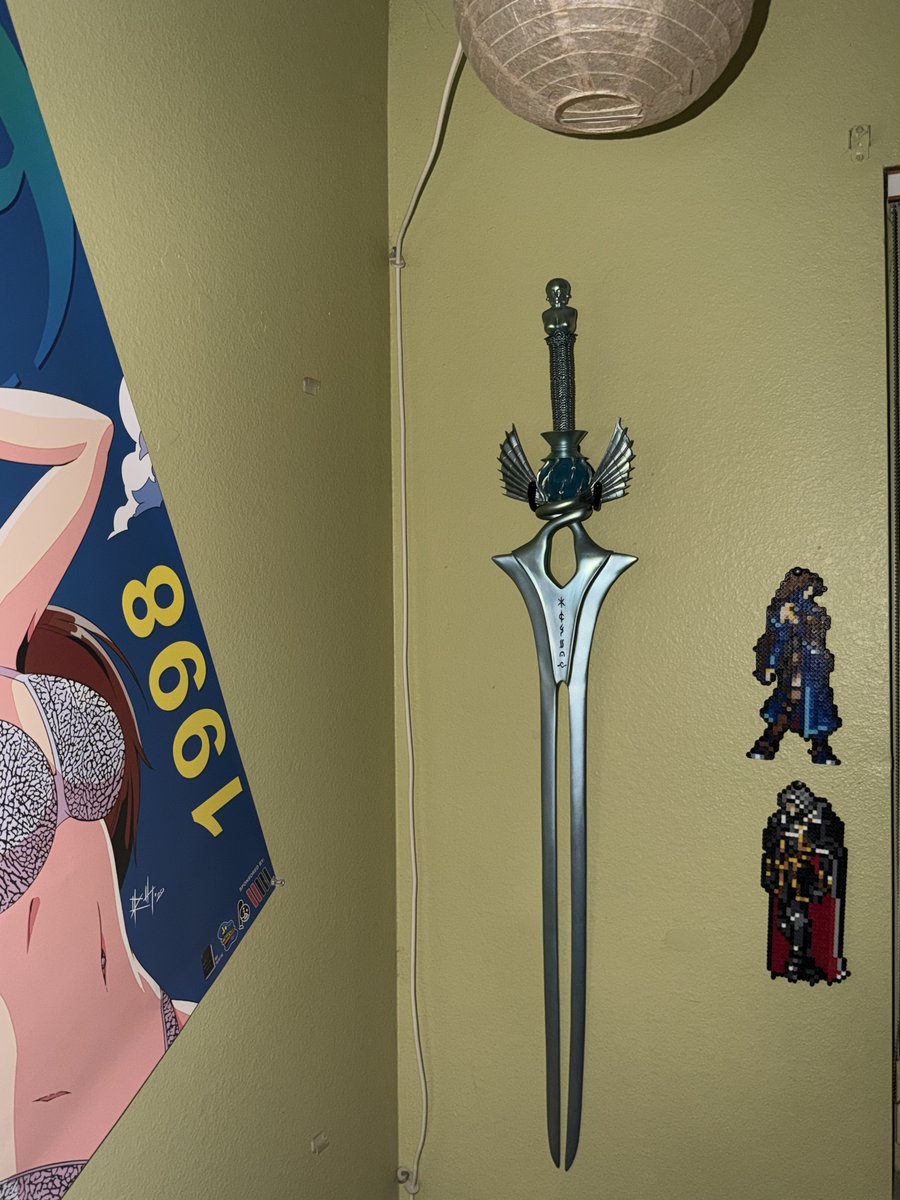 MarkMan23's tweet photo. Today I displayed the SOULCALIBUR on my office wall. Does your soul still burn? https://t.co/GNcF6gcSGu