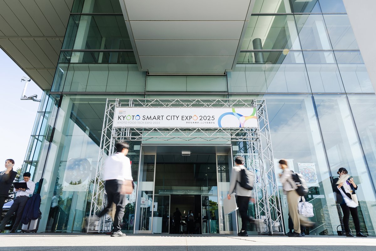 smartcitykyoto's tweet photo. 【予約不要のツアーも！】京都スマートシティエキスポ2026
☑自動運転自治体ツアー（京都府・堺市・小松市 ほか）
☑学研都市立地機関ツアー（理研・NICT・QST ほか）
☑自治体・政府機関ツアー（海外機関含む）
当日、集合場所にお越しいただくだけで参加できます。
▼詳細
https://t.co/w1bqScxZCe https://t.co/zjhsMuZoOA