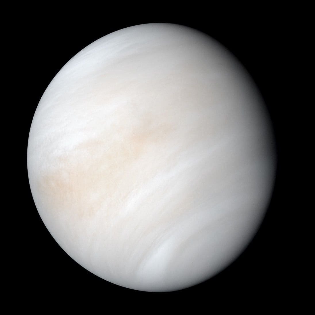 sorae_jp's tweet photo. NASAが金星探査ミッション「DAVINCI」の降下プローブ耐熱試験を実施　試験機が6回の加熱に耐える
https://t.co/NfBDjMgg8T

2021年6月に採択された「DAVINCI」ミッションでは、探査機本体から分離したプローブが金星の大気圏に突入し、高温の大気を1時間近くかけて降下しながらデータを集めます
かつての金星が地球のように海を持ち、生命が存続し得る環境だったのかどうかを含む、数多くの謎に迫るミッションです