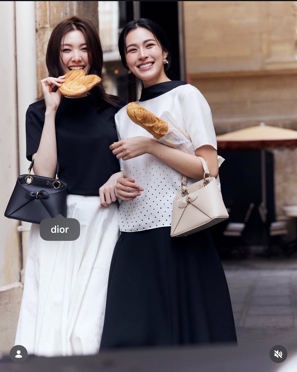 LOBH_TREND's tweet photo. รอยยิ้มที่สดใสจะอยู่กับเราตลอดไป
ความรักของเราจะมีให้เสมอ
Lingling Kwong 💟 Orm Kornnaphat

LINGORM DIOR SUMMER27
#LingOrmDiorSummer27
#LinglingKwong #OrmKornnaphat
#LingOrm #Dior #DiorSummer27 #PFW https://t.co/2IF8z2JrKp