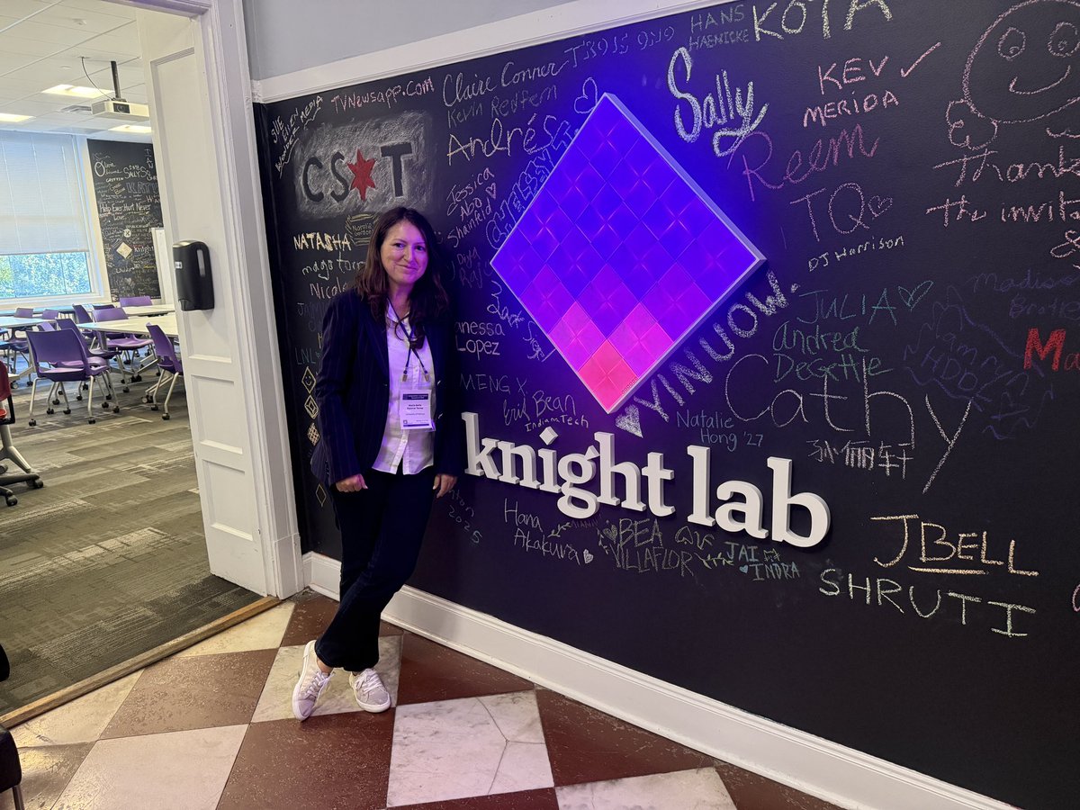 bellapalomo's tweet photo. Se acaban unos días maravillosos de trabajo y debate en @knightlab #chicago #cplus26 sobre el futuro de la comunicación en tiempos de #IA y se refuerza la relación entre @ComuniFac @InfoUMA y  @NorthwesternU 🇺🇸🇪🇸. Bonito reencuentro con mi amigo y doctorando @bancodevoces https://t.co/FCv0C3uBWt