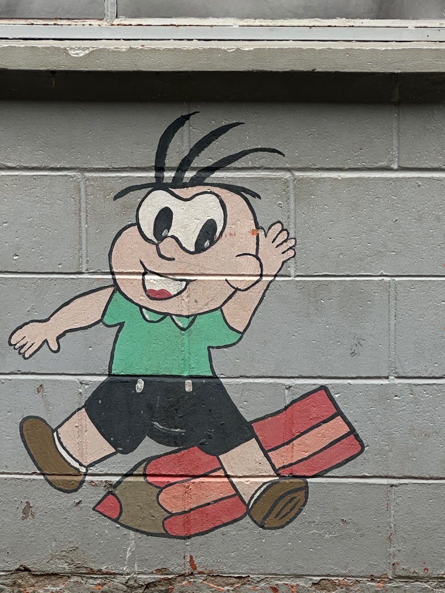 palomacanarc's tweet photo. O muro da escola da minha amiga vsf njjjjjjkkjkkkkkkkkkkkkkk oq fizero c vc cebolinha https://t.co/EcNya4lgZO