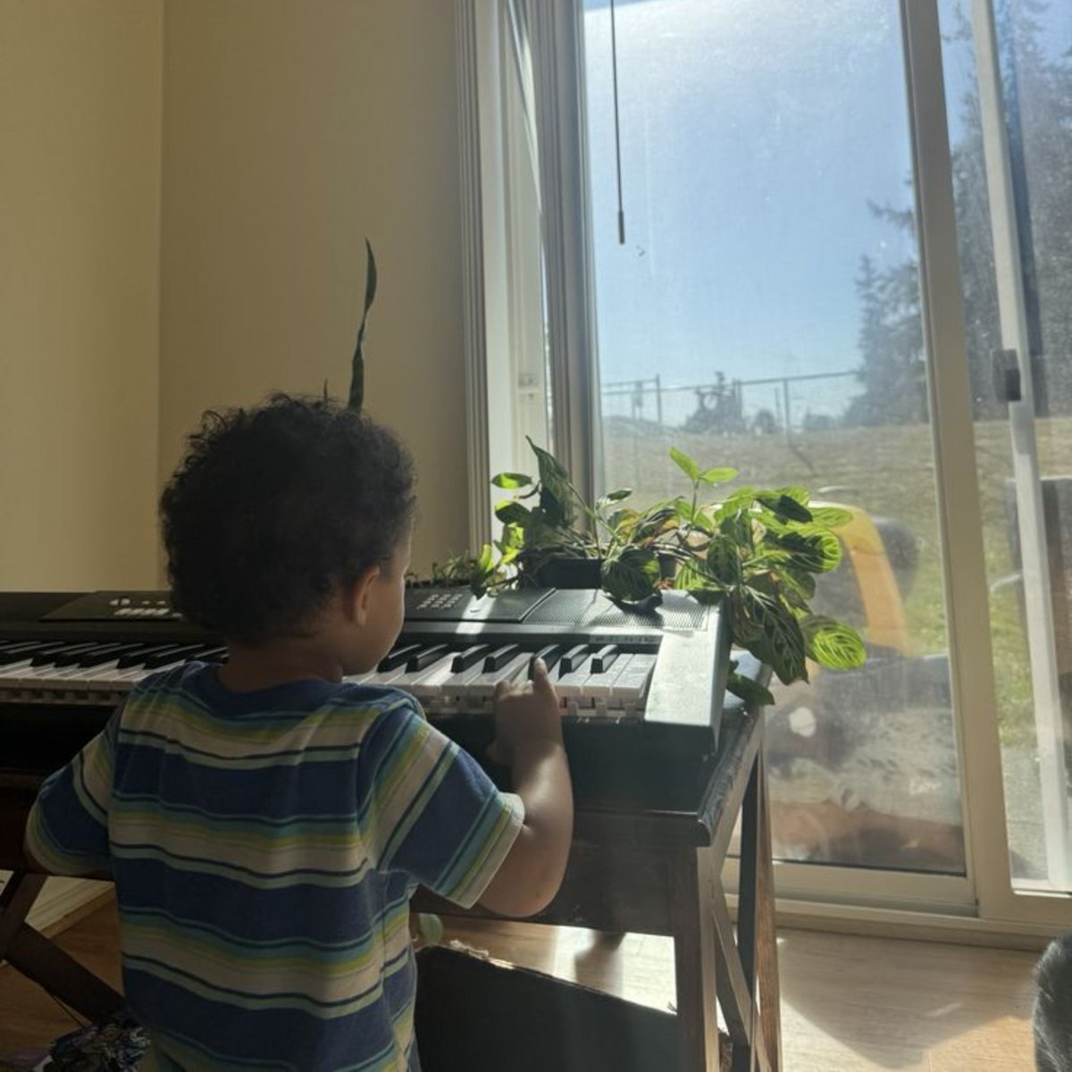 mggtsforbrain's tweet photo. au #judefranco 

donde franco trabaja en un taller de musica infantil

o donde jude empieza a buscar a su hijo de su taller como excusa para chamuyarse a su profesor https://t.co/TJaI5aWmwQ