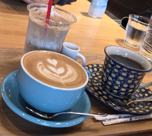 BlueTeddylovely's tweet photo. 昨日渋谷から水戸へ移動
ピアノさんと一緒に☕ https://t.co/vz6CnmYcgV