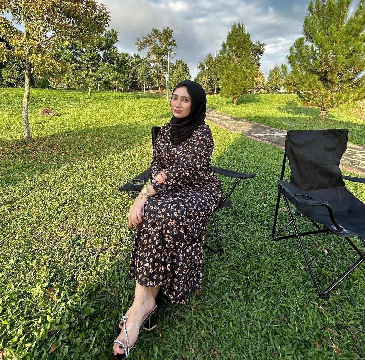 Rinaxss5's tweet photo. Hi im rina from malaysia and muslim girl
May i know who is indian hindu to make a friends and also somebody to make as their friends https://t.co/LHQmkvENQB