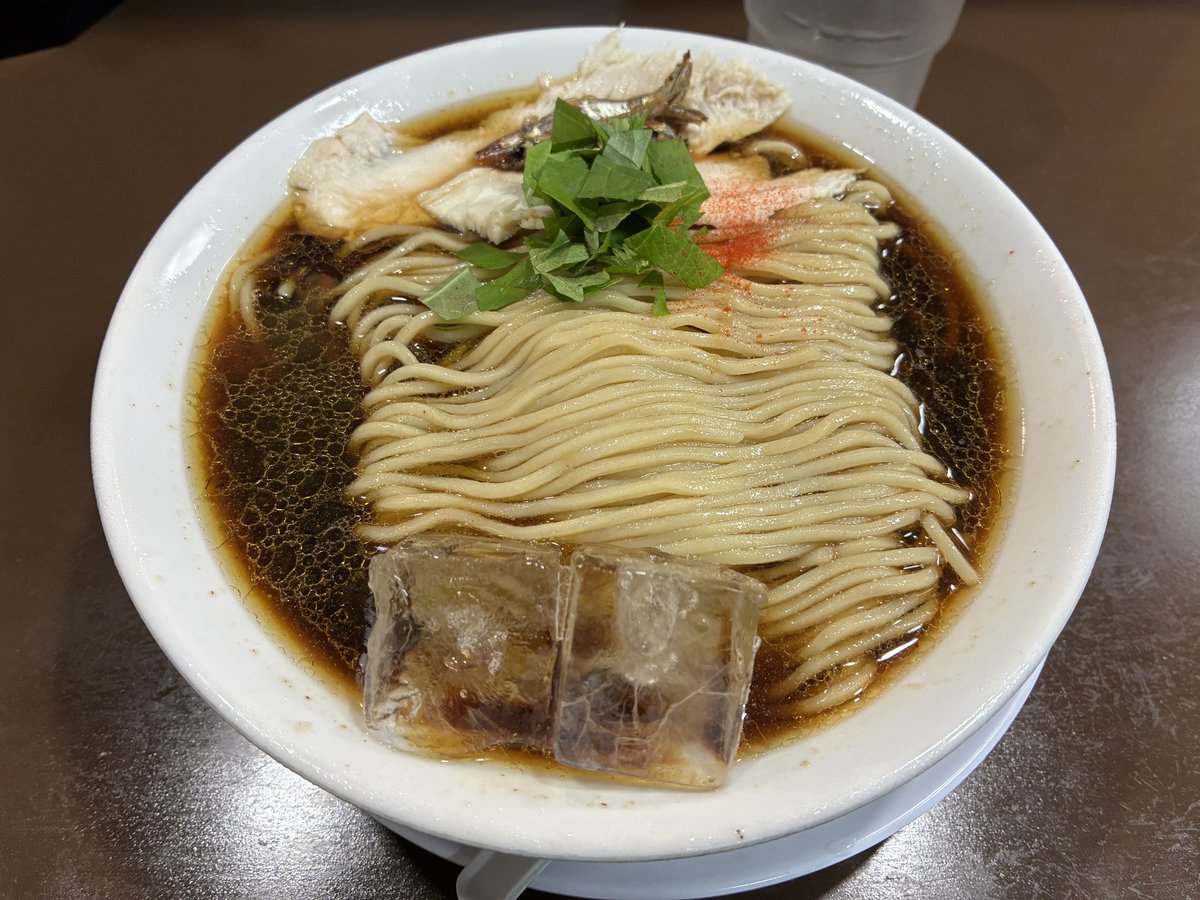 shintashi1982's tweet photo. 煮干し中華そば 加藤屋本店
ひやにぼブラック（大）😋 https://t.co/27uOcffnnC
