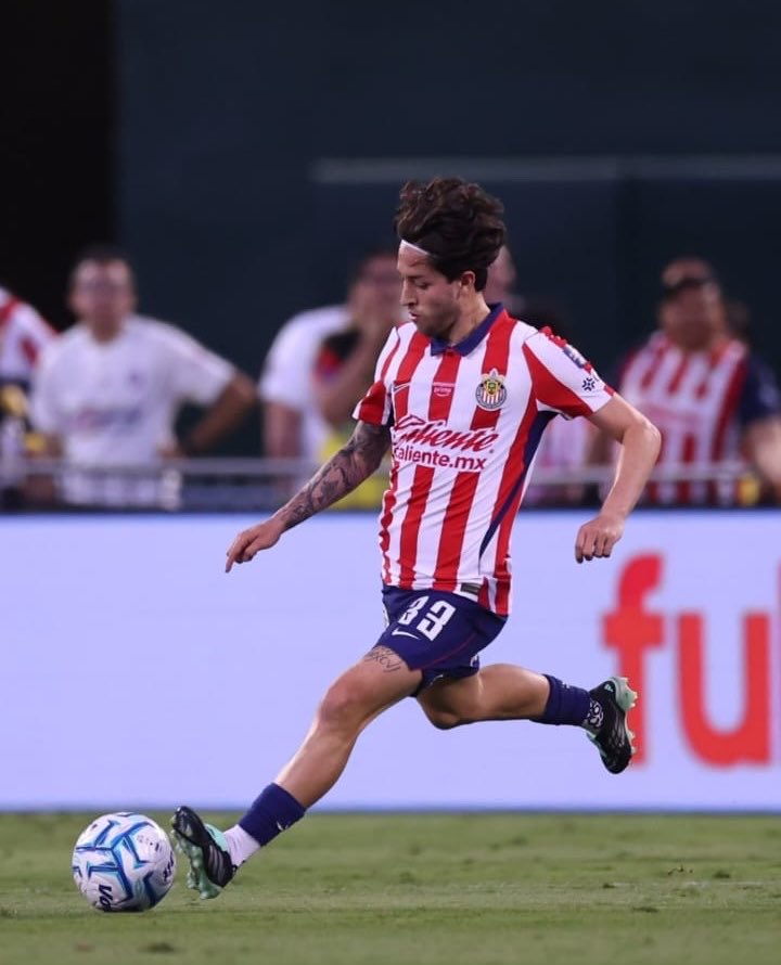 koormiga's tweet photo. Diego lo dejo bien preñadito y aún así ahí anda jugando y dando de empujones https://t.co/TMXZ2p6bzh