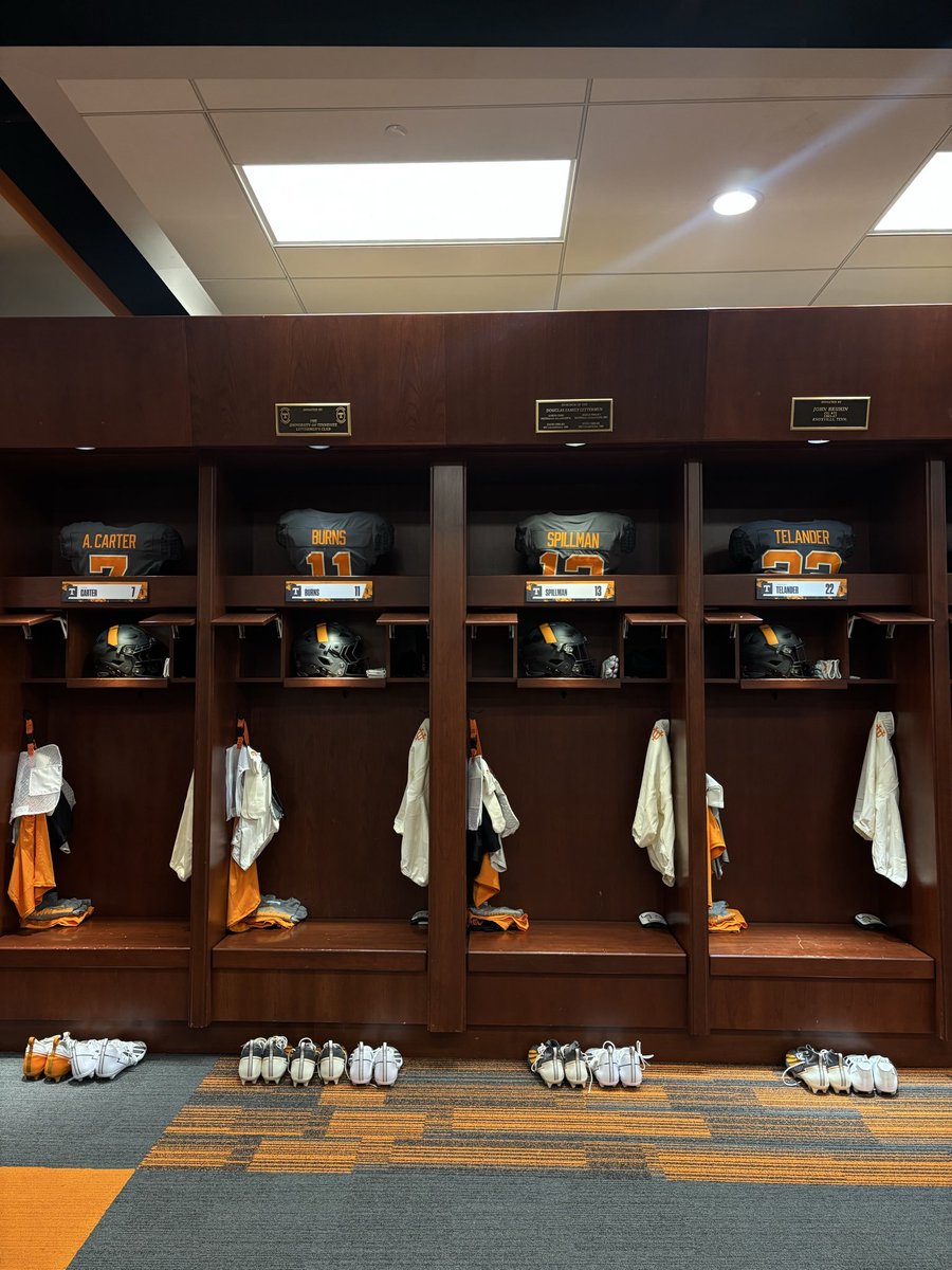 sweetmuff1's tweet photo. Way to Go Vols!!! 🍊🏈🧡 https://t.co/3QW2Wa6TxM