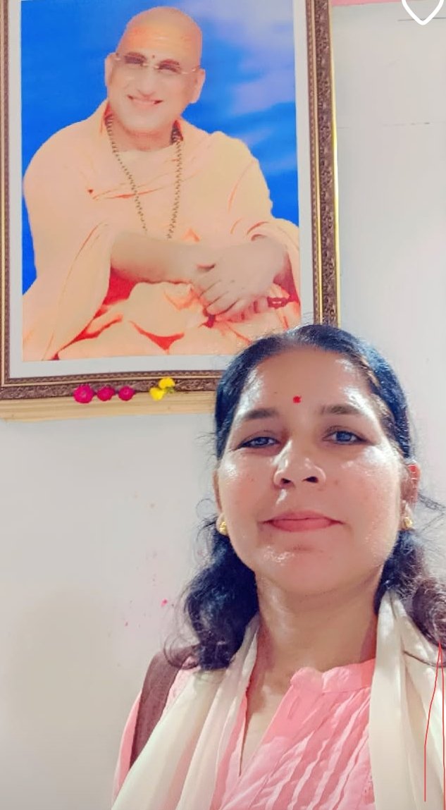 SharmaIlla's tweet photo. @AvdheshanandG @AcharyaSabha @HariharAshram @narendramodi @AmitShah @RSSorg @EkatmaDham @pushkardhami @yogrishiramdev @kishorekaya @FoundationLadli ।। श्वेताश्वतर उपनिषद् ।। 
एको हंसः भुवनस्यास्य मध्ये स एवाग्निः सलिले संनिविष्टः । 
तमेव विदित्वा अतिमृत्युमेति नान्यः पन्था विद्यतेऽयनाय ।। १५।। 

एकमात्र परमब्रह्म समस्त विश्व के अन्तर्यामी आत्मा रूप में सर्वत्र व्याप्त होकर भी सदा अद्वितीय, असंग और निर्विकार रहता है https://t.co/yYa9Q0QWc3