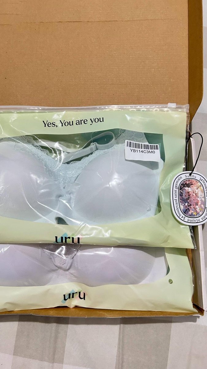 toyourocean's tweet photo. PEMUJA PUSH UP BRA SINI MERAPAT!!! 🫵🏻👊🏻

ternyataa sebagus ini brand bra dari “URU” beb 😍😍😭 kualitasnya premium, gaa pake kawat, enak banget di pake, bahannya lembut bener, walaupun ga nusuk tp tetep bikin pd kita ke angkat!! kalian harus coba produk ini deh beb 🤩 https://t.co/CnZs73kDZa