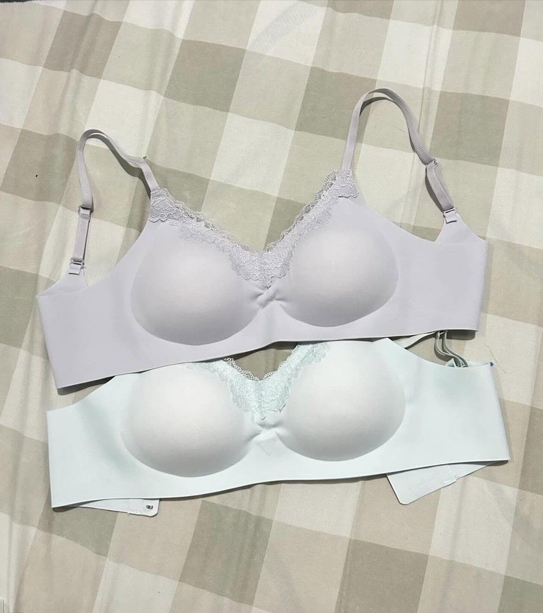 toyourocean's tweet photo. PEMUJA PUSH UP BRA SINI MERAPAT!!! 🫵🏻👊🏻

ternyataa sebagus ini brand bra dari “URU” beb 😍😍😭 kualitasnya premium, gaa pake kawat, enak banget di pake, bahannya lembut bener, walaupun ga nusuk tp tetep bikin pd kita ke angkat!! kalian harus coba produk ini deh beb 🤩 https://t.co/CnZs73kDZa