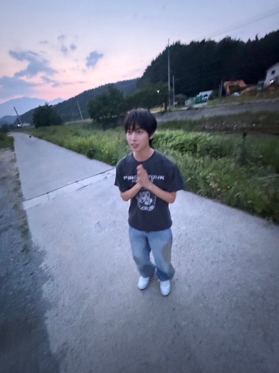 Just8zrL7's tweet photo. 이제알아버렷어...마동석이 병아리터질까봐젤무섭다고햇던거처럼
용훈형도 걍 꼬꼬터질까봐ㅈㄴ조심스럽게대하고어사(ㅈㅅ)로지낸거임....,, https://t.co/v88SSR0xaf