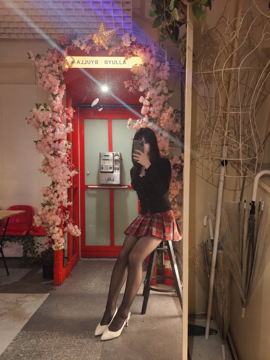 yeiiiiinn's tweet photo. 별라 첫 방문!!!! 사장님 너무 친절하구 순자언니 너무 이뻣다!!!
다음에 또 가야지
검스는 사랑이야❤️
#여장 #시디 #CD https://t.co/vvkr7hrCe3