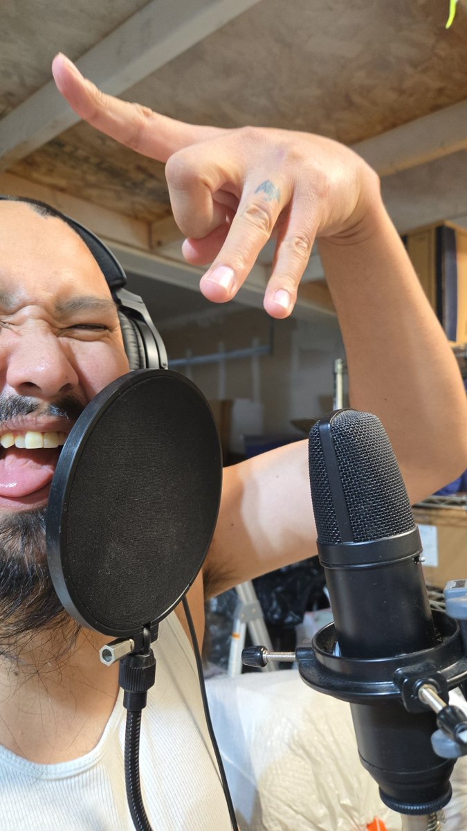 TaterTottMusic's tweet photo. Studio time! Making a song over an @BezB14 beat! ππ½π―π―π―π―π―π₯π₯π₯π₯π₯
#ArtOfT #TaterTott #IBeLit #AKAllDay https://t.co/ftox5gPC7o