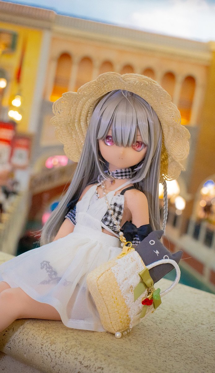 orionedoll's tweet photo. おはようございます！/⁠ᐠ⁠｡⁠ꞈ⁠｡⁠ᐟ⁠\

また向き合いたくない月曜日がやってきましたね！

今回は撮影した写真の成果を報告します。
写真は（カジノの）内部で撮ったもので、本当にすごかったです！

今週もどうぞよろしくお願いします╰⁠(⁠*⁠´⁠︶⁠`⁠*⁠)⁠╯！

#orionedoll  
#おはドル #mddはいいぞ #ドールオーナーさんと繋がりたい