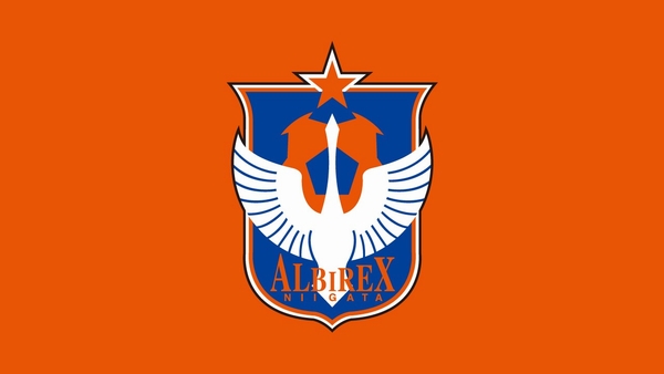 domesoccer's tweet photo. ブログ更新：アルビレックス新潟が迷惑行為のサポーターに厳重注意　スタンド内で液体をまき散らす行為 #albirex
https://t.co/JhFWeuJ9o7 https://t.co/2KG5XIoAZs