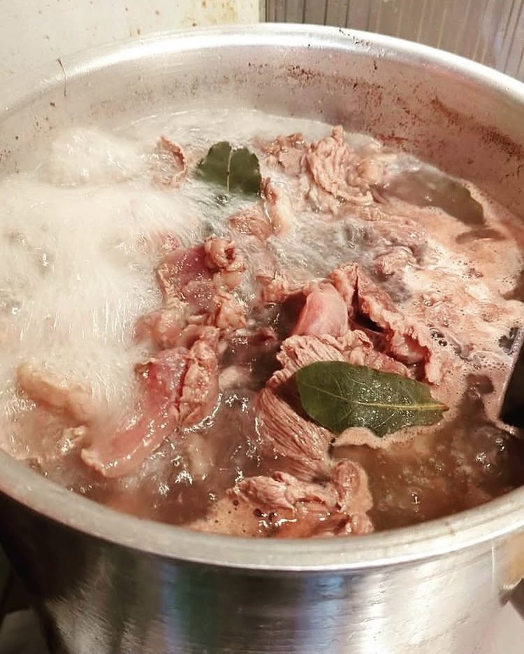 menyagallon's tweet photo. 新宿ゴールデン街のラーメン屋　麺屋我論です。

本日10/5(月)の営業時間は
11:30〜15:00
18:00〜22:30
の通常営業となっております。

本日も元気に営業しております！
お待ちしております！ https://t.co/aDb4nev7Va