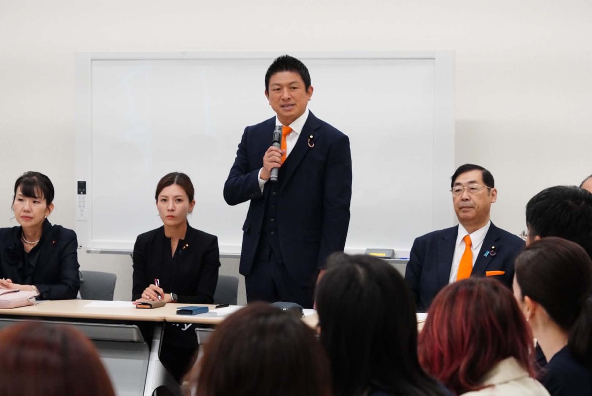jinkamiya's tweet photo. 今日から国会が開会です。

久しぶりに30名集まって、
両院議員懇談会を開催し、
私からは
閉会中の報告
臨時国会の争点
党活動のポイント
活動に対する注意事項
などをお話しました。

それぞれ健康で、国会議員として
皆さんの期待を受けて活動できること
に感謝をもって、頑張っていきましょう、
と伝えました。