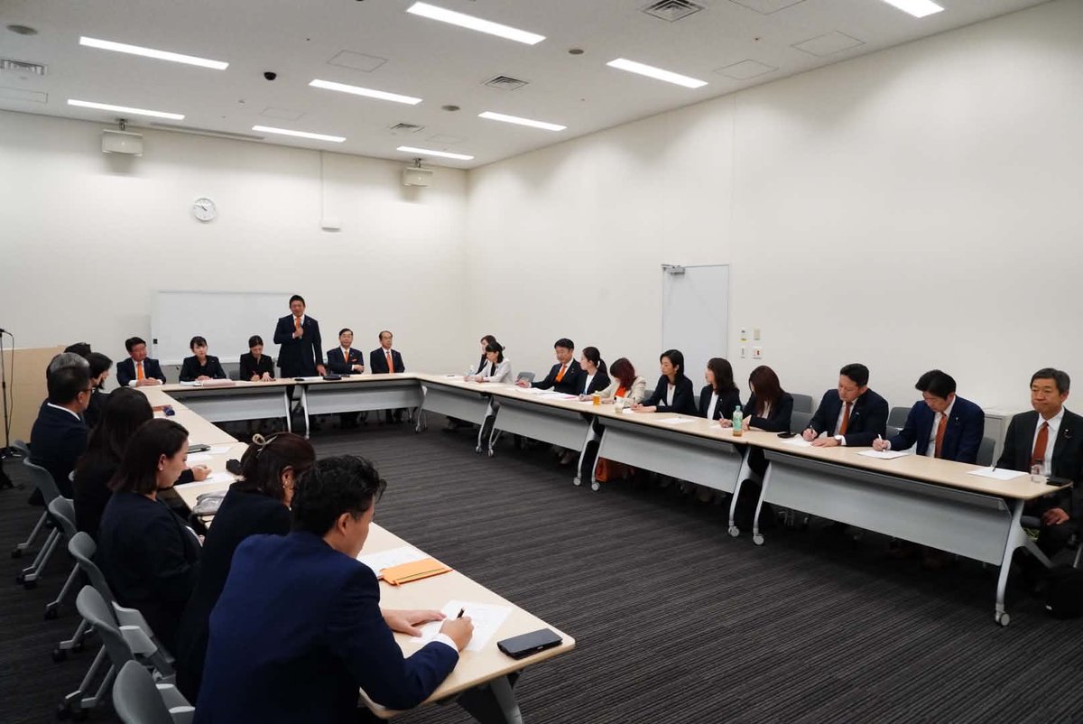 jinkamiya's tweet photo. 今日から国会が開会です。

久しぶりに30名集まって、
両院議員懇談会を開催し、
私からは
閉会中の報告
臨時国会の争点
党活動のポイント
活動に対する注意事項
などをお話しました。

それぞれ健康で、国会議員として
皆さんの期待を受けて活動できること
に感謝をもって、頑張っていきましょう、
と伝えました。