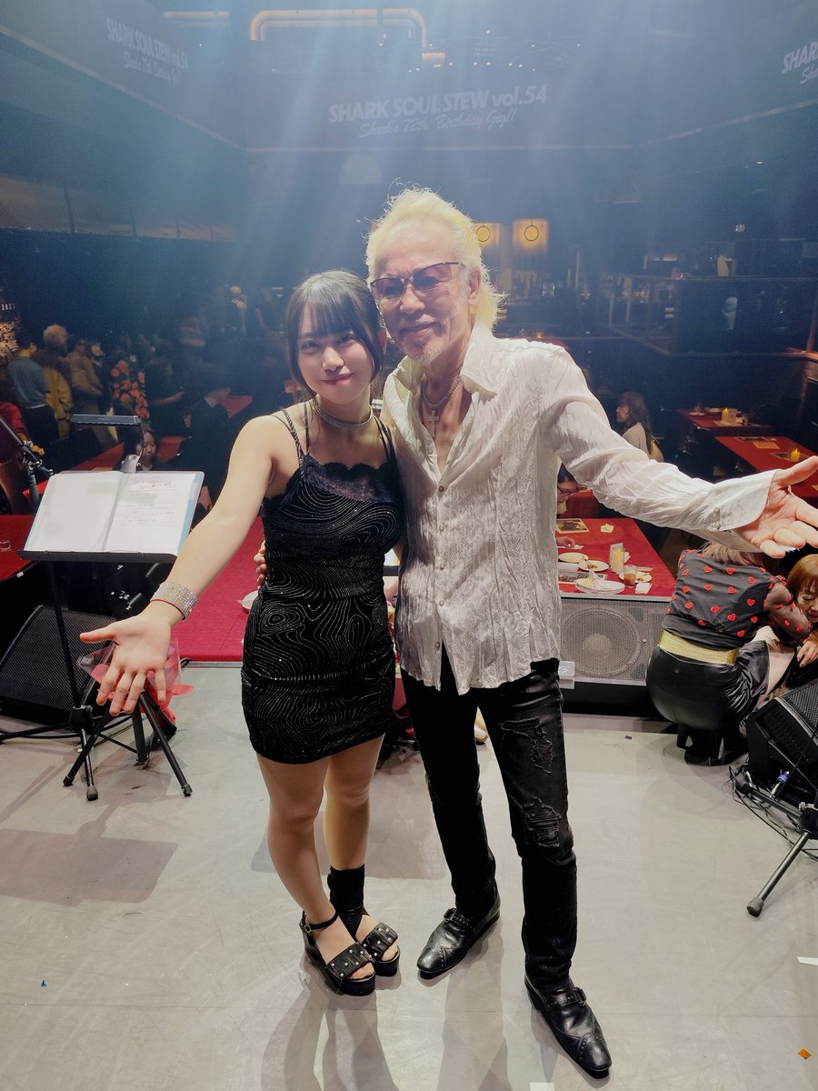 aisamashio's tweet photo. 昨日は円道シャーク一成さんのバースデーライブ✨🎉
ありがとうございました♬.*ﾟ

72歳おめでとうございます㊗️ https://t.co/bo556UnOKI
