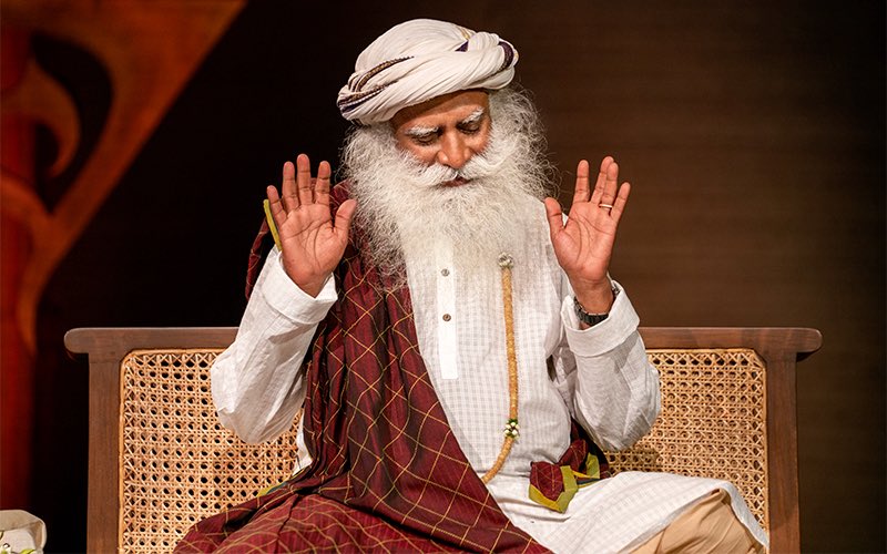 SadhguruJV's tweet photo. You cannot really separate physical and mental health. Health happens as a whole. #SadhguruQuotes https://t.co/BVvhLUlmls