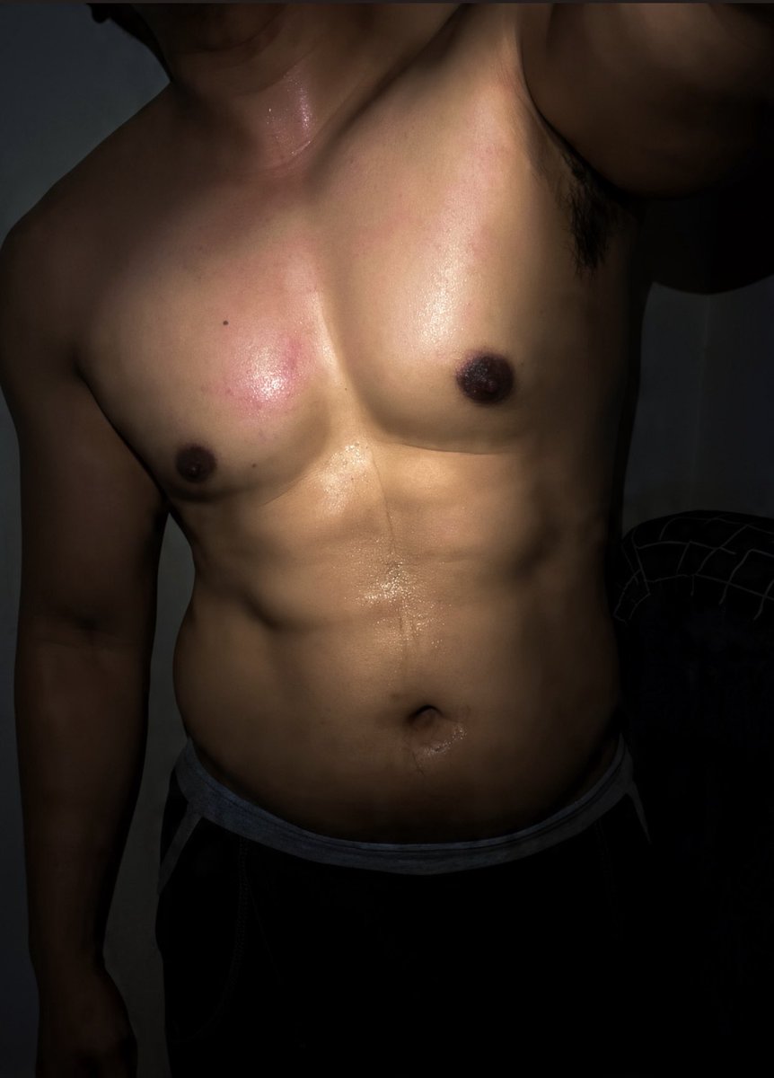 sanja97844's tweet photo. Jogja ni makin hari makin hot aja yo , kalian yg di jogja juga ngerasa gitu kan ya🥵 https://t.co/oQh7kXkNBm