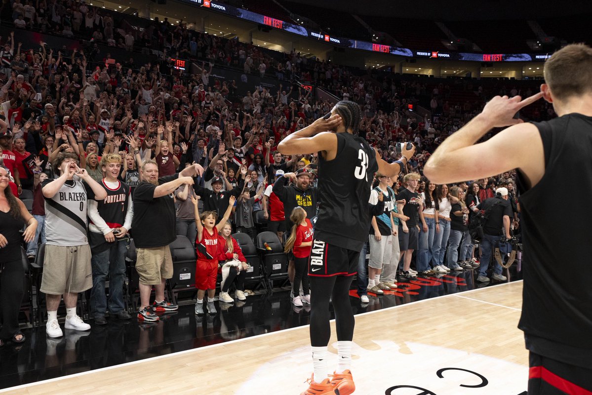trailblazers's tweet photo. another Fan Fest in the books 📚 

thanks for showing up Rip City 🫶 https://t.co/Djy9P21KFo