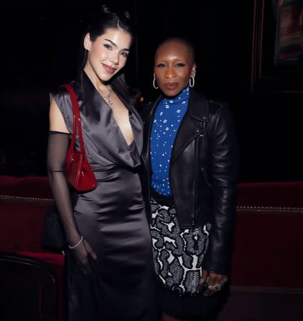 rosietonic's tweet photo. ONLY ICONS!

Kenia Os la popstar mexa del momento, junto a la reina de Broadway Cynthia Erivo y el estilista más cotizado en el mundo Law Roach https://t.co/hoUkqRBjNv